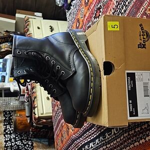 Doc.martins,1460 women size 5
